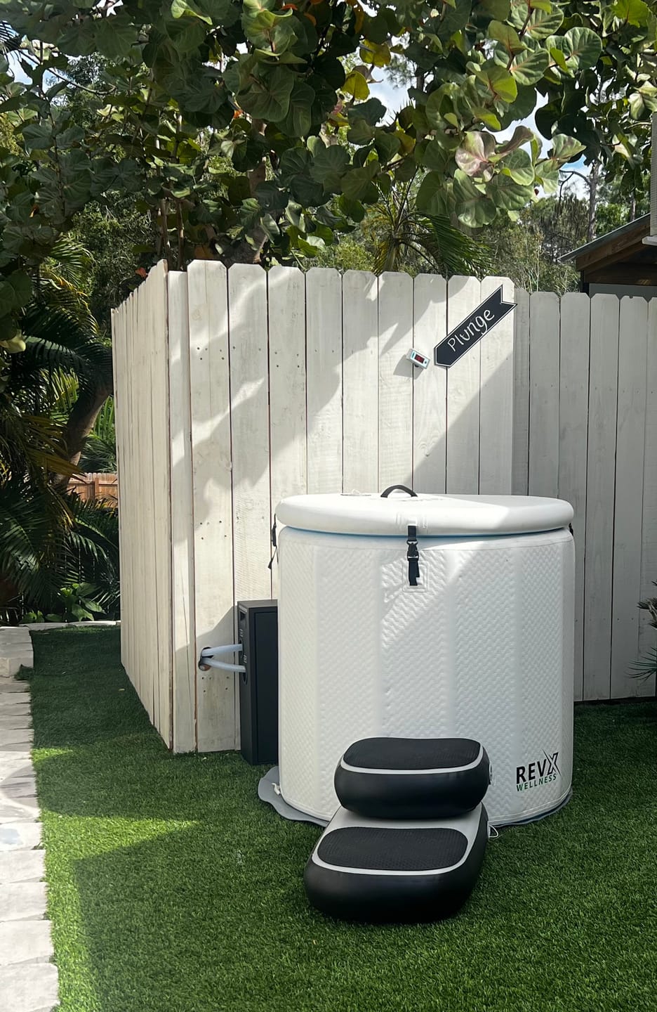 RevX Wellness Barrel Inflatable Cold Plunge Barrel with Steps