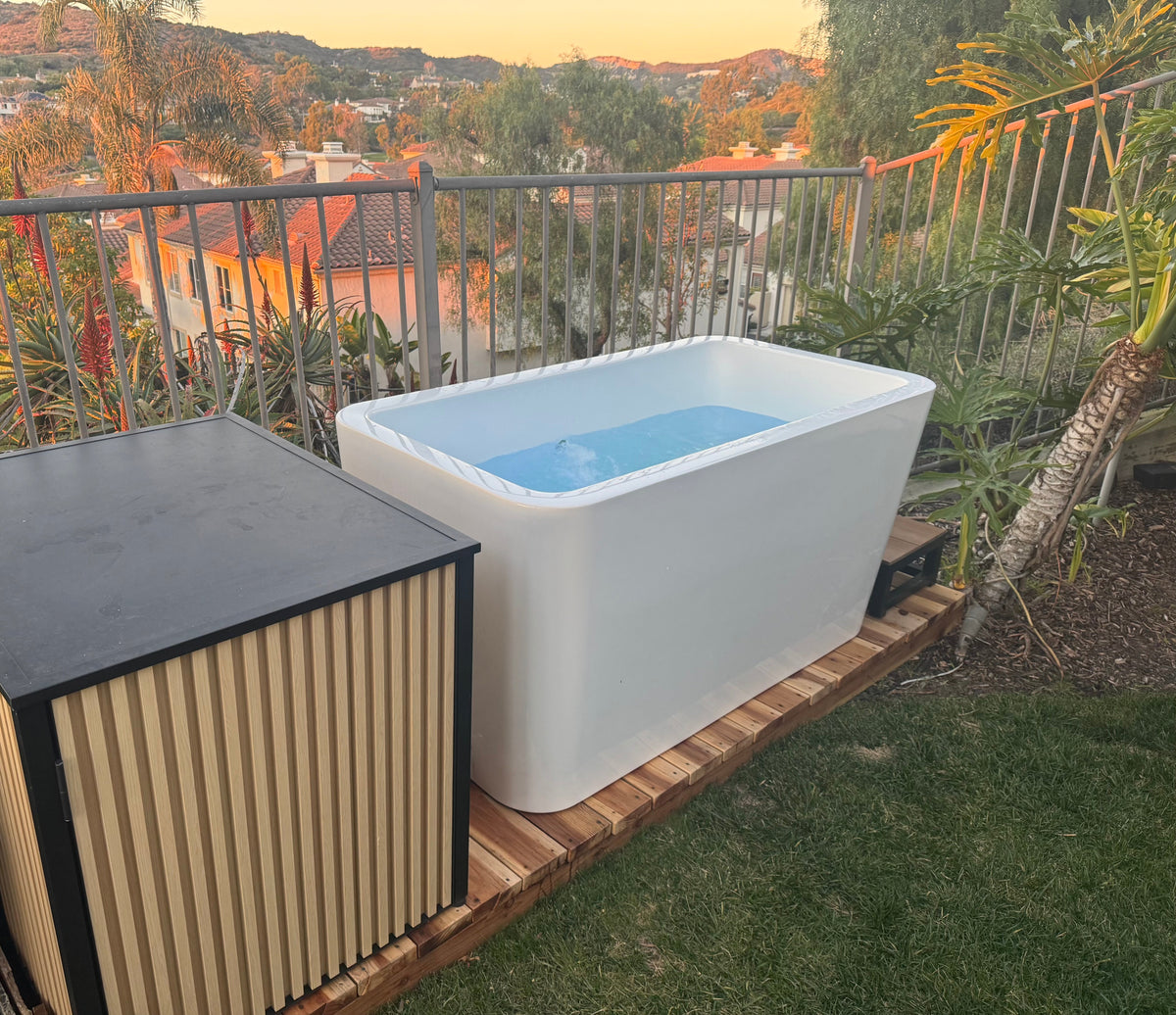 RevX Wellness X Tub + LUX 1.5 HP Chiller Acrylic Cold Plunge Tub