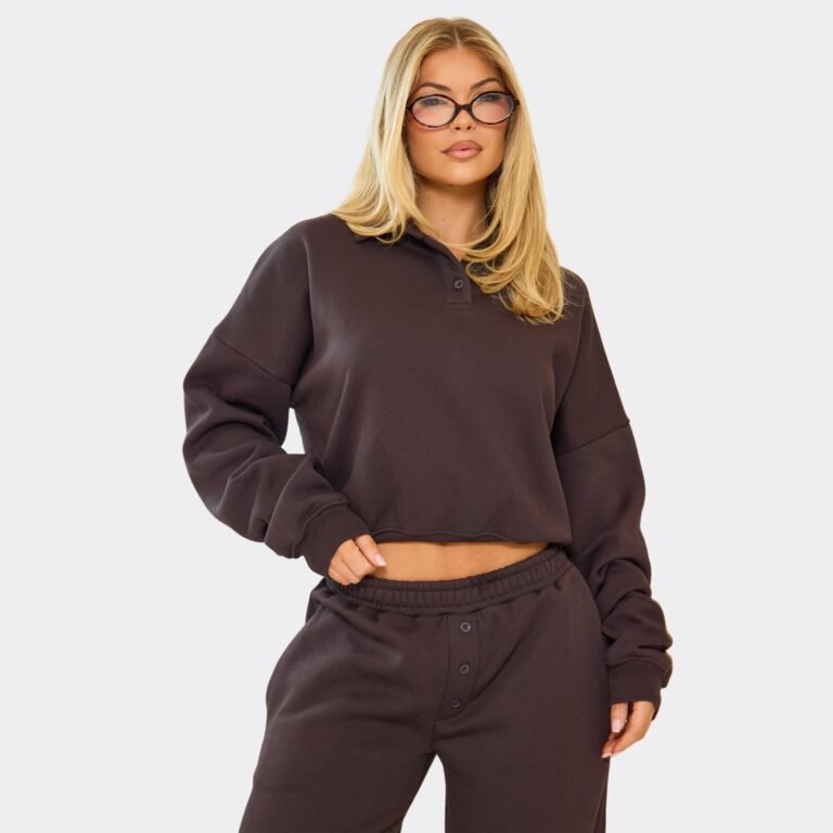 Long Sleeve Collared Polo Sweatshirt In Chocolate Brown, Women’s Size US 6