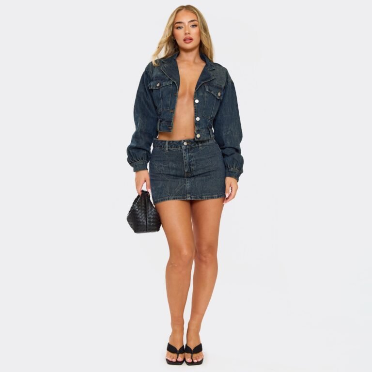 Mid Rise Mini Skirt In Dark Washed Blue Denim, Women’s Size US 6