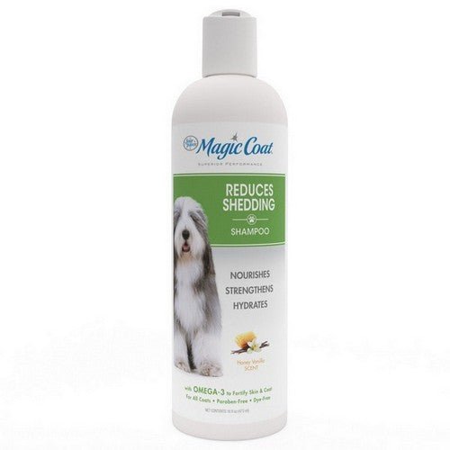 Four Paws, Magic Coat Reduces Shedding Shampoo, 1 Count / 16 Oz