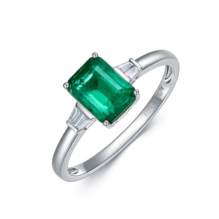 18K White Gold 2 to 7 CT Emerald Princess Cut Cut Engagement Ring